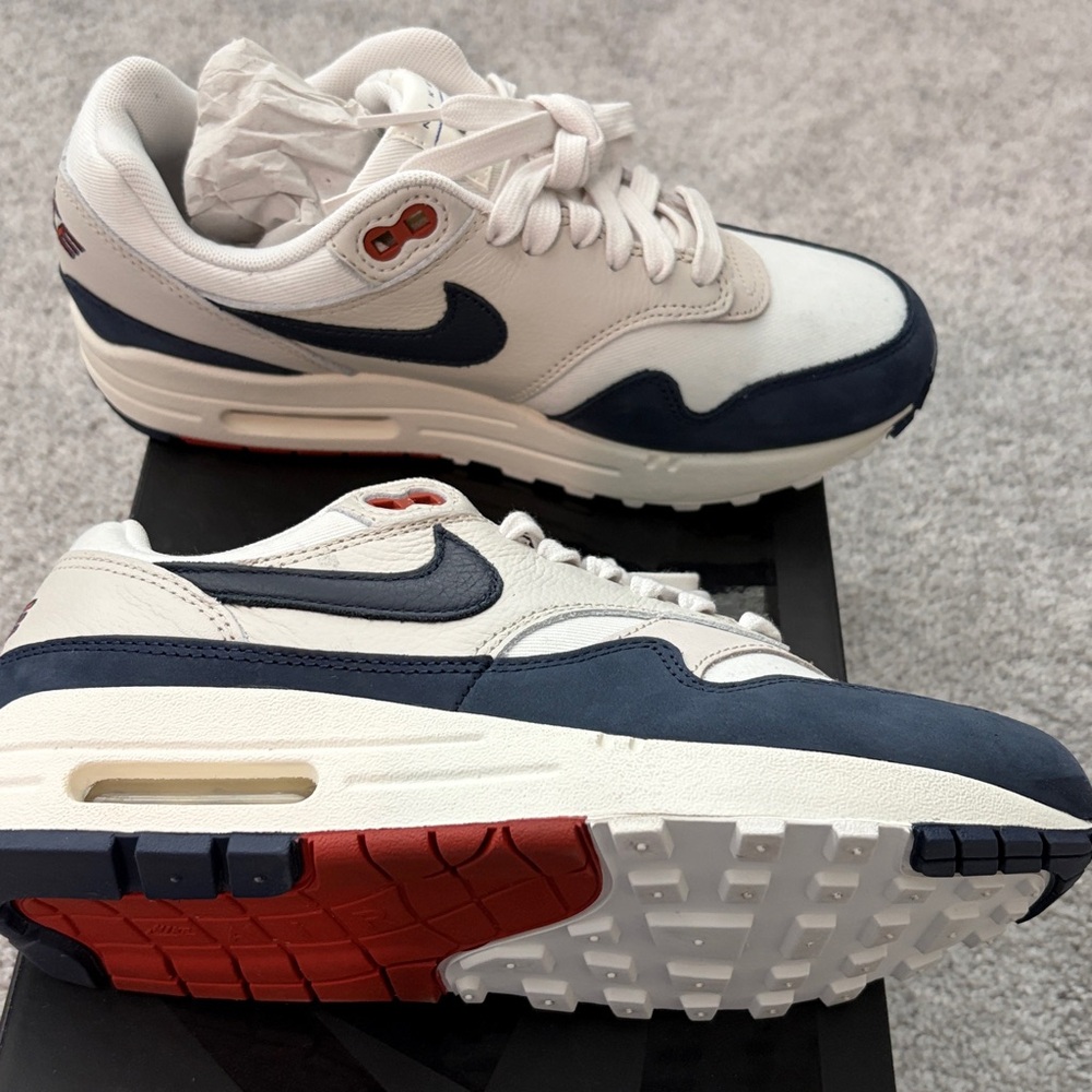 Nike Womens Air Max 1 White & Navy Casual Sneakers - Picture 15 of 16